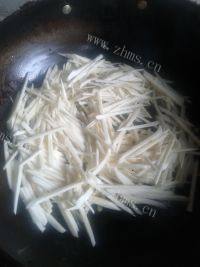 家常菜茭白炒肉丝做法图解5)