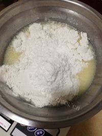 营养丰富的紫薯冰皮月饼做法图解6)