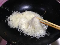 美味的韭菜鸡蛋炒粉丝做法图解7)