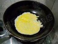 秀色可餐的西兰花炒鸡蛋做法图解5)