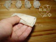 自己做的猪肉大葱馄饨做法图解7)