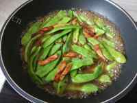 色香味俱全的炖豆角做法图解5)
