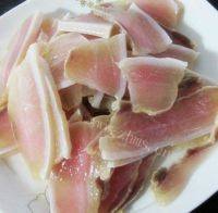 家常菜萝卜干炒腊肉做法图解2)