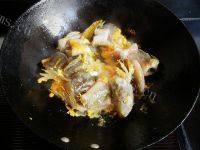秀珍菇炖海鲶鱼的做法图解六