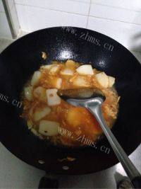 自制辣白菜炒年糕做法图解5)