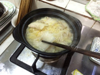 美味的酸菜氽白肉做法图解17)