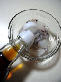 美味的味增海鲜拉面做法图解3)