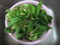 「美味可口」凉拌菠菜做法图解1)