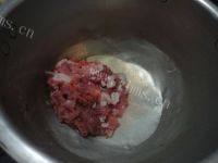家常菜西芹炒肉片做法图解1)
