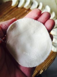 好吃的韭菜鸡蛋饺子做法图解9)