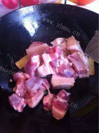 家常菜梅菜烧肉做法图解5)