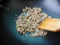 味道不错的土豆牛肉焖饭做法图解5)