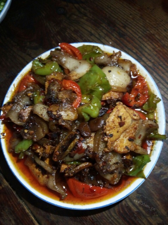 香喷喷的青椒回锅肉