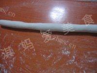 简易的香菇猪肉水饺做法图解6)