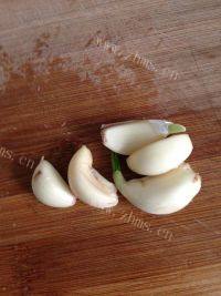 「DIY美食」剁椒鱼头做法图解1)