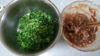 羊肉香菜馅饼做法图解2)