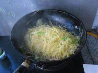 可口的酸辣土豆丝做法图解16)
