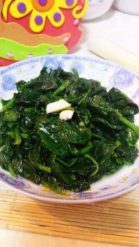 自制蒜香菠菜