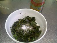 诱人的花椒芽菜卷做法图解3)