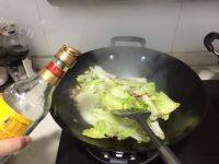 家常菜白菜炒肉丝做法图解5)