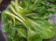 浇汁香菇青菜做法图解2)