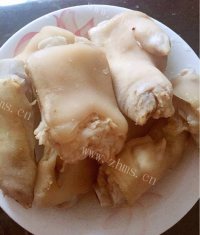 香香的黄豆炖猪蹄做法图解1)