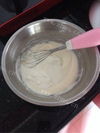 好吃的芒果酸奶冻芝士做法图解7)