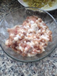 好吃的酸豆角包做法图解2)