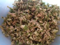 家常菜槐花炒鸡蛋做法图解2)