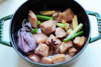 家常菜冬瓜红烧肉做法图解10)