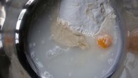 美味的章鱼小丸子做法图解2)