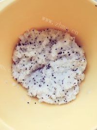 满口清香的金枪鱼寿司做法图解5)