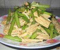芹菜炒腐竹自制