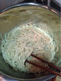 喷香的凉拌面做法图解2)