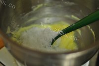 自制柠檬磅蛋糕做法图解6)