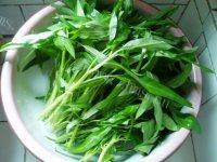 香醇的清炒空心菜做法图解1)