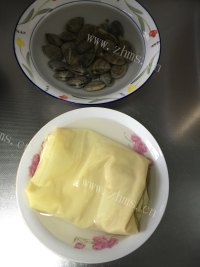 玉盘珍馐的海鲜百叶包做法图解1)