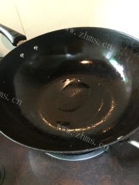 美味猪肉炖莲藕做法图解6)