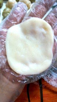 美味的冰皮月饼做法图解15)