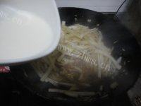 醋溜白菜帮做法图解7)