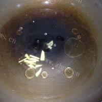 家庭版猪肝蛋花汤做法图解3)