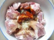 荷叶糯米蒸排骨做法图解2)