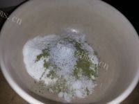 简单的抹茶凉粉做法图解2)