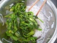 家常菜凉拌菠菜粉丝做法图解6)