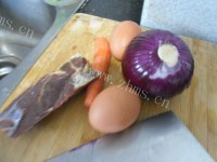 腊肉蛋炒饭做法图解1)