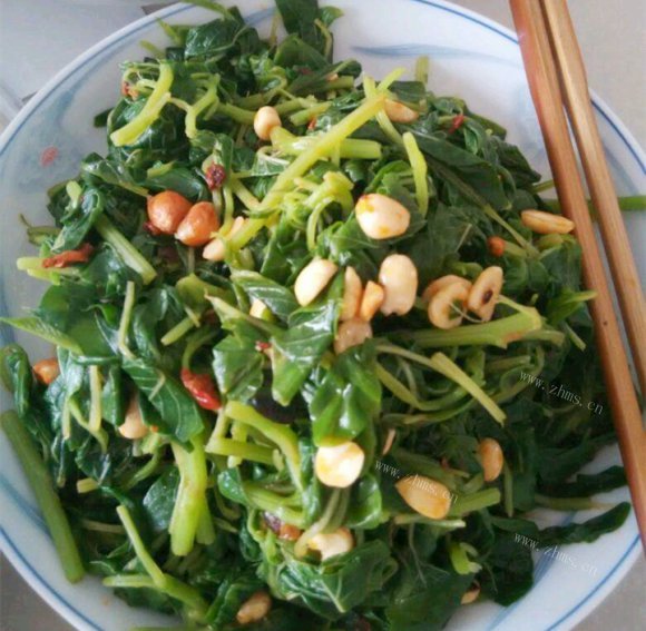 香喷喷的凉拌菠菜