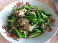 健康美味的蒜苔炒肉片