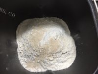 培根火腿披萨做法图解3)
