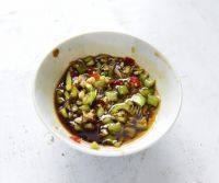 家常菜青椒皮蛋做法图解3)