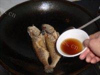 家常菜黄鱼豆腐汤做法图解5)